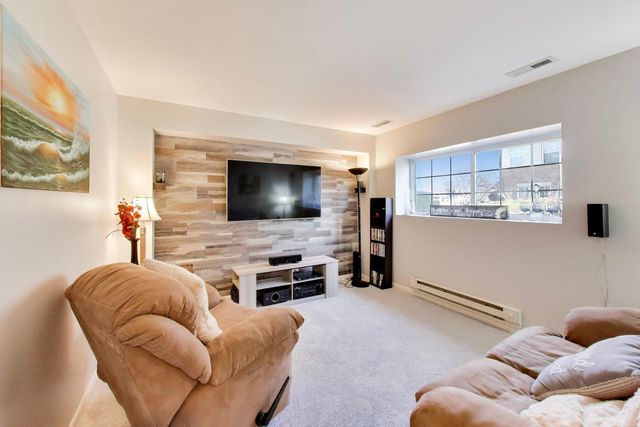 1286 SHAMROCK Lane, Pingree Grove, IL 60140