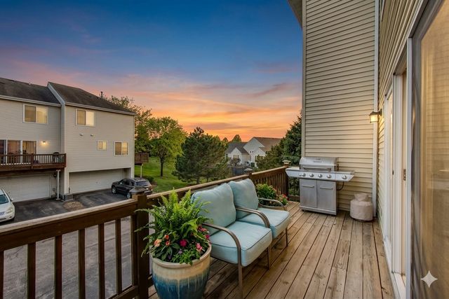 1286 SHAMROCK Lane, Pingree Grove, IL 60140