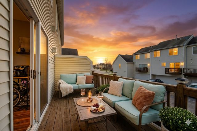 1286 SHAMROCK Lane, Pingree Grove, IL 60140