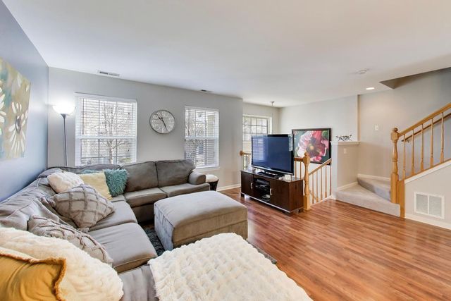 1286 SHAMROCK Lane, Pingree Grove, IL 60140