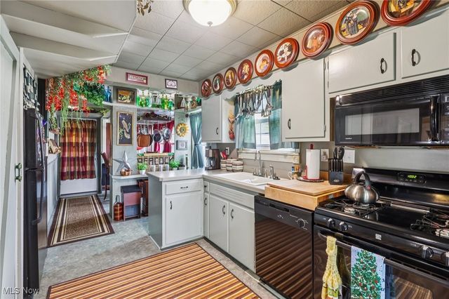 807 Fairfield School Road, Columbiana, OH 44408