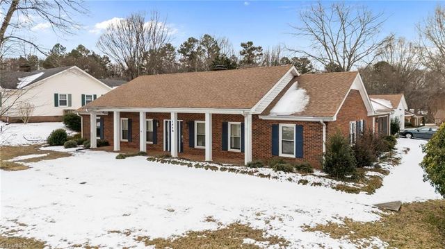 1448 Spring Hill Circle, Kernersville, NC 27284