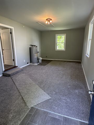 4176 Hampshire Pike, Hampshire, TN 38461