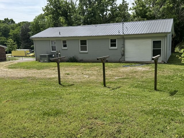 4176 Hampshire Pike, Hampshire, TN 38461