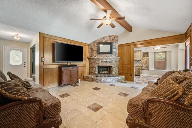 704 Whistler Drive, Arlington, TX 76006