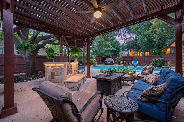 704 Whistler Drive, Arlington, TX 76006