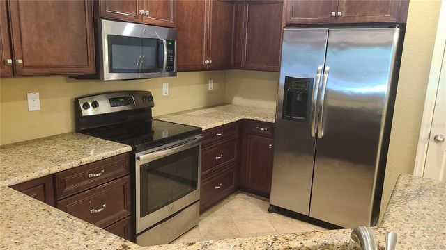 2914 ROYAL TUSCAN LANE, Valrico, FL 33594