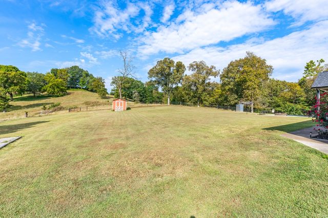 353 Major Rd, Cornersville, TN 37047