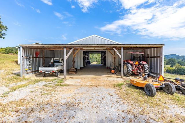 353 Major Rd, Cornersville, TN 37047