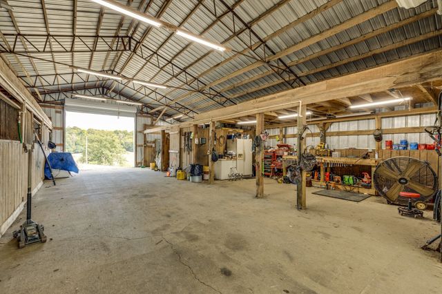 353 Major Rd, Cornersville, TN 37047