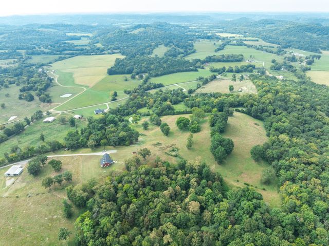 353 Major Rd, Cornersville, TN 37047