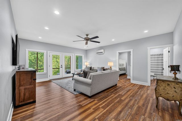 126 Morningside Dr, Hot Springs, AR 71913