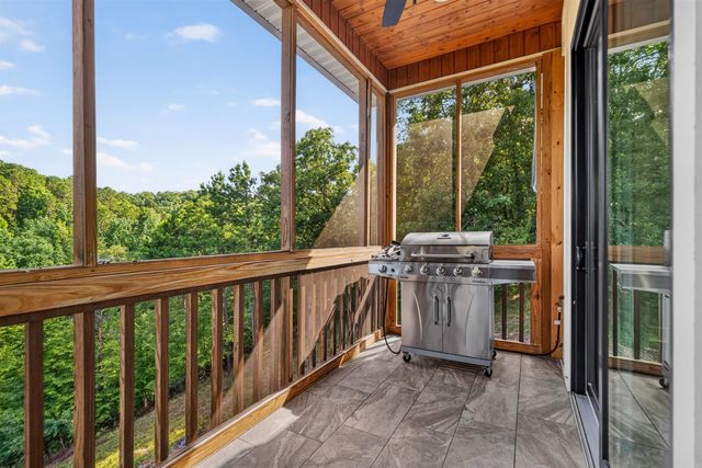 126 Morningside Dr, Hot Springs, AR 71913