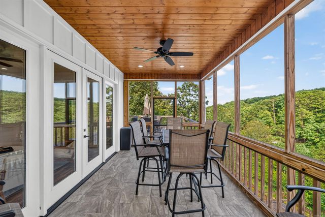 126 Morningside Dr, Hot Springs, AR 71913