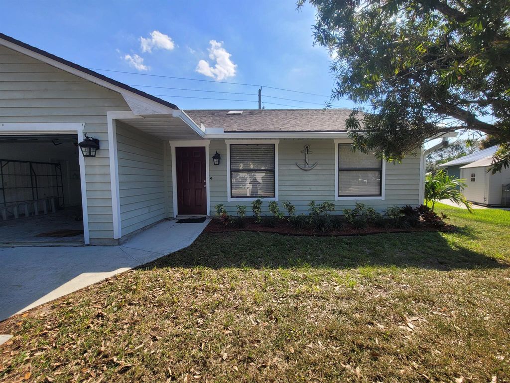 1453 SW Vizcaya Circle, Palm City, FL 34990