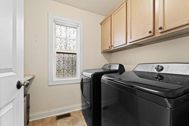 6105 25th AVENUE, Kenosha, WI 53143