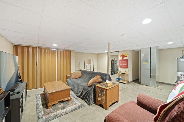 6105 25th AVENUE, Kenosha, WI 53143