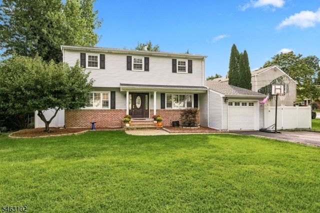 42 Circle Dr, Rockaway Twp., NJ 07866