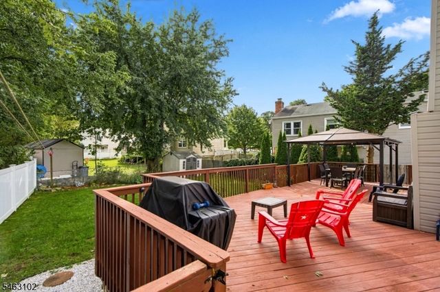 42 Circle Dr, Rockaway Twp., NJ 07866