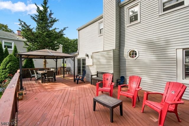 42 Circle Dr, Rockaway Twp., NJ 07866