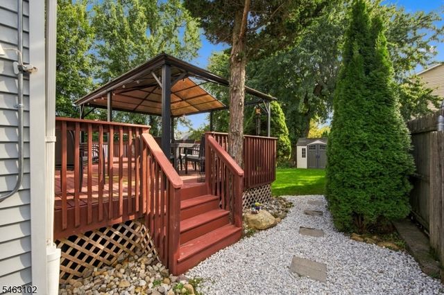42 Circle Dr, Rockaway Twp., NJ 07866