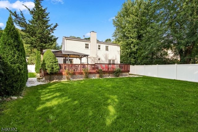42 Circle Dr, Rockaway Twp., NJ 07866