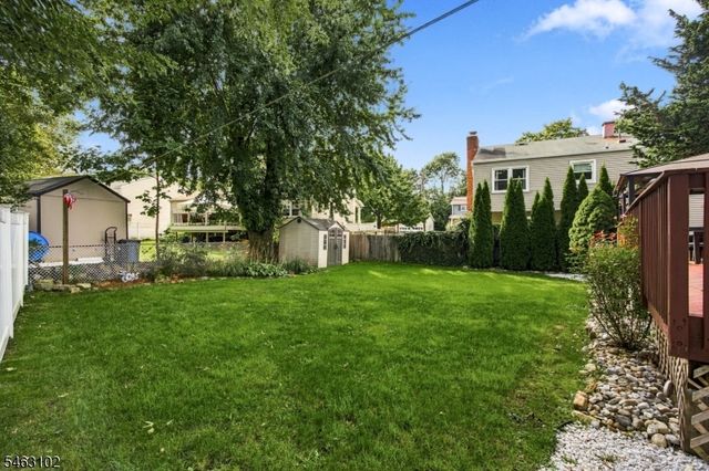 42 Circle Dr, Rockaway Twp., NJ 07866