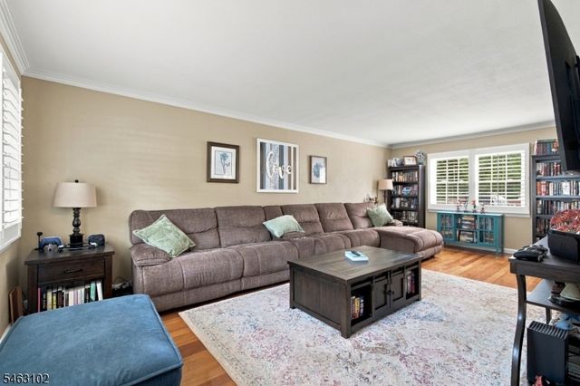 42 Circle Dr, Rockaway Twp., NJ 07866