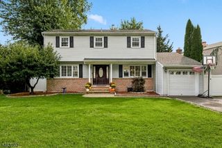42 Circle Dr, Rockaway Twp., NJ 07866