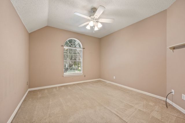 6605 Fox Glen Drive, Arlington, TX 76001