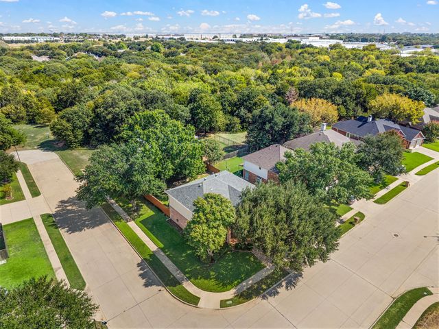 6605 Fox Glen Drive, Arlington, TX 76001