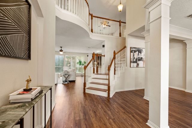 6605 Fox Glen Drive, Arlington, TX 76001
