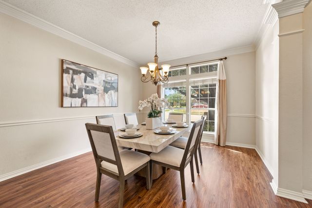 6605 Fox Glen Drive, Arlington, TX 76001