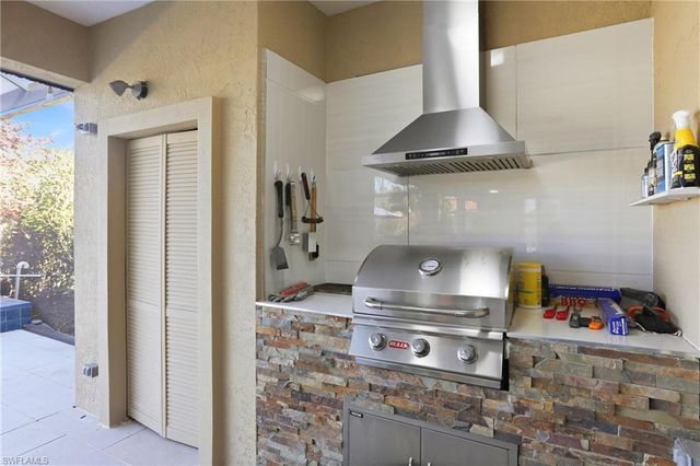 11180 Phoenix WAY, Naples, FL 34119