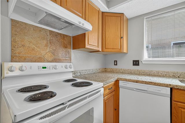 10402 Gulfstream Lane, Sugar Land, TX 77498