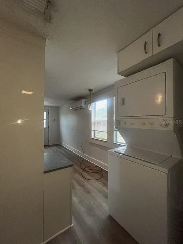1713 29TH STREET W, Bradenton, FL 34205
