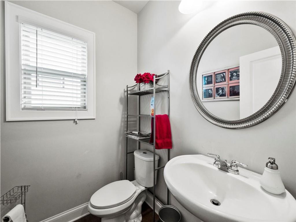 Image 25 of property listing at 5730 Arbor Green Circle, Sugar Hill, GA 30518