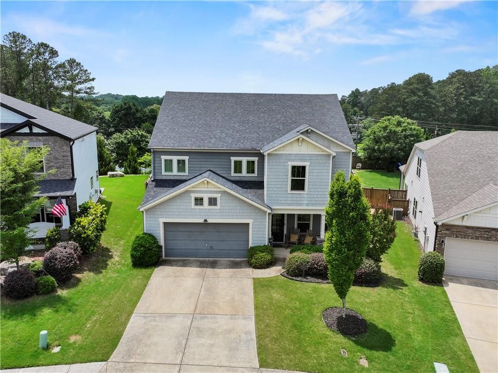 Image 3 of property listing at 5730 Arbor Green Circle, Sugar Hill, GA 30518