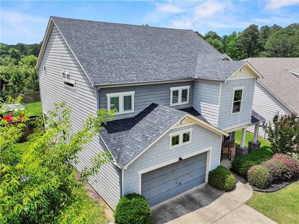 Image 5 of property listing at 5730 Arbor Green Circle, Sugar Hill, GA 30518