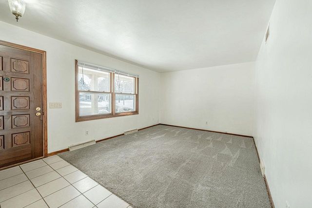 195 ASH Street, Oregon, WI 53575