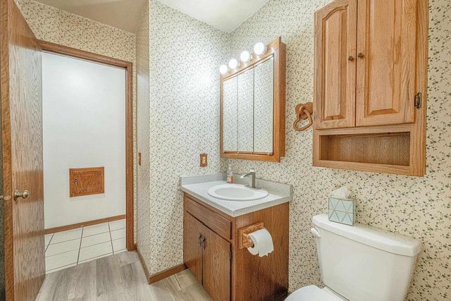 195 ASH Street, Oregon, WI 53575