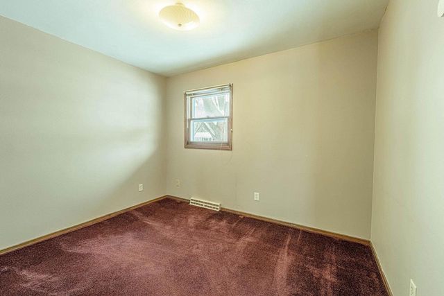 195 ASH Street, Oregon, WI 53575