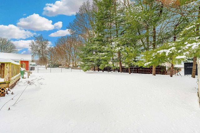 195 ASH Street, Oregon, WI 53575