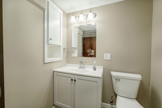 195 ASH Street, Oregon, WI 53575