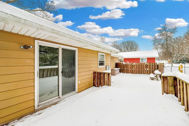 195 ASH Street, Oregon, WI 53575