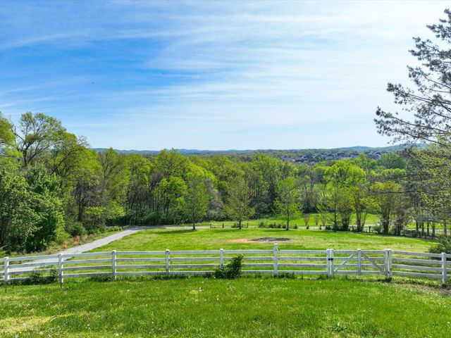 4321 Long Ln, Franklin, TN 37064