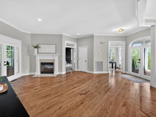 4321 Long Ln, Franklin, TN 37064