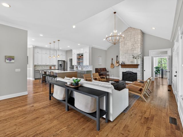 4321 Long Ln, Franklin, TN 37064