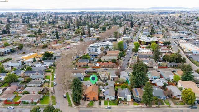 10933 Julius St D, Oakland, CA 94605