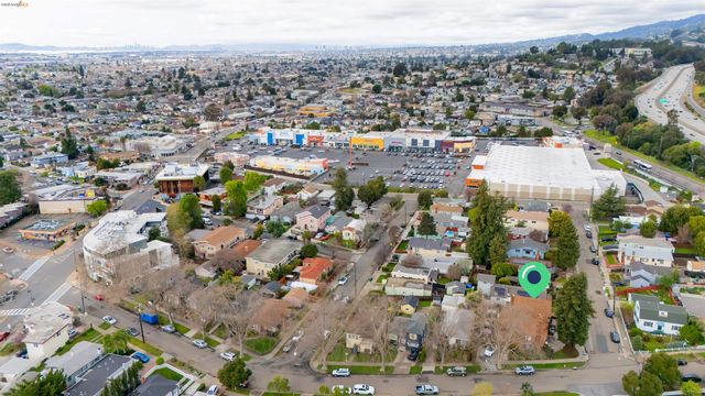 10933 Julius St D, Oakland, CA 94605